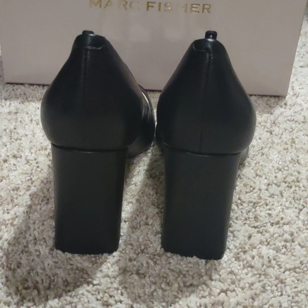 Marc Fisher Velda Pointed Cap Toe Block Heel Pumps Black Snakeskin - Picture 4 of 7